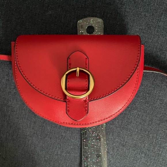 Banana Republic ConvertIble Red Belt Bag EUC - Picture 7 of 10